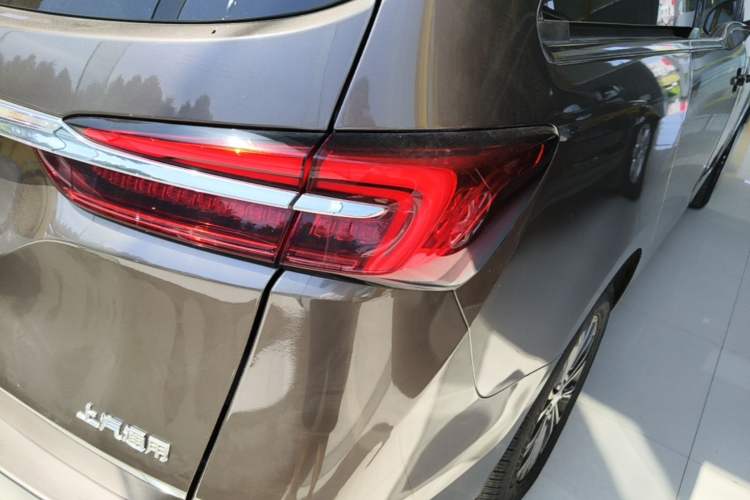 Used Buick GL8 2021 Land Cruiser Executive Class 652T Comfort Model Right Rear Taillight