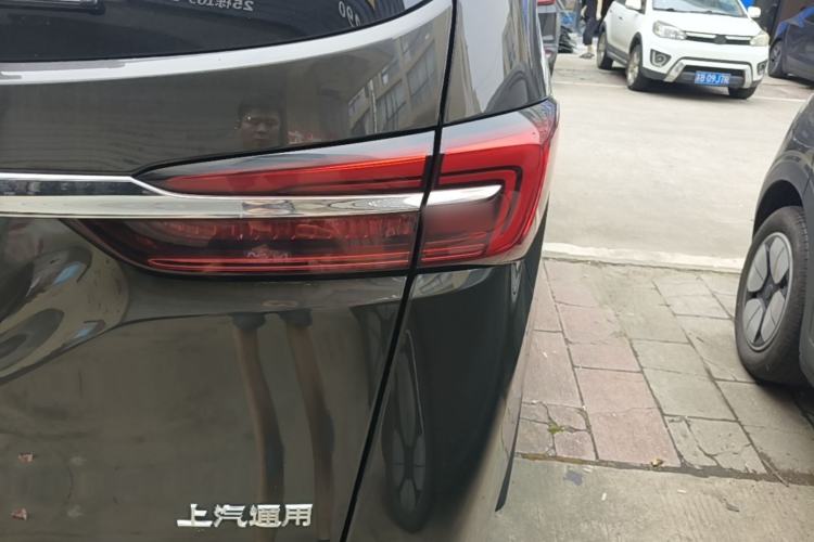Used Buick GL8 2021 Land Cruiser Executive Class 652T Luxury Model Right Rear Taillight