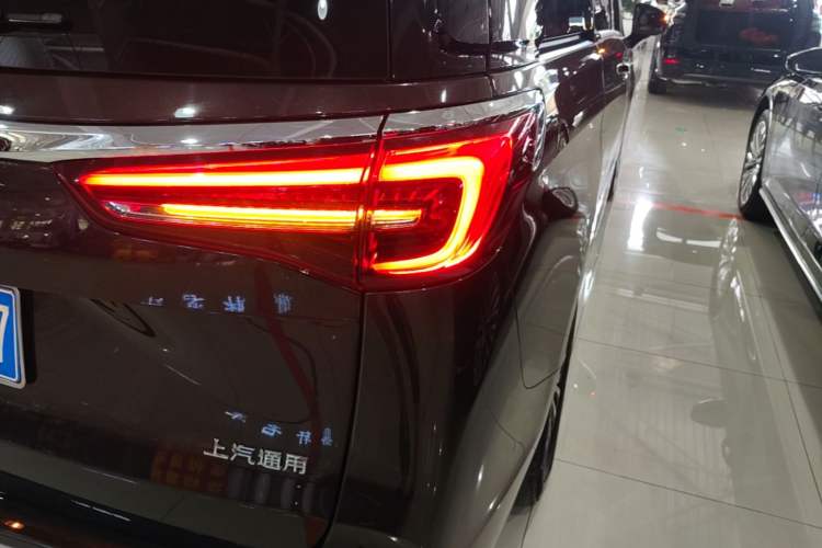 Used Buick GL8 2021 ES Land Cruiser 653T Luxury Edition Right Rear Taillight