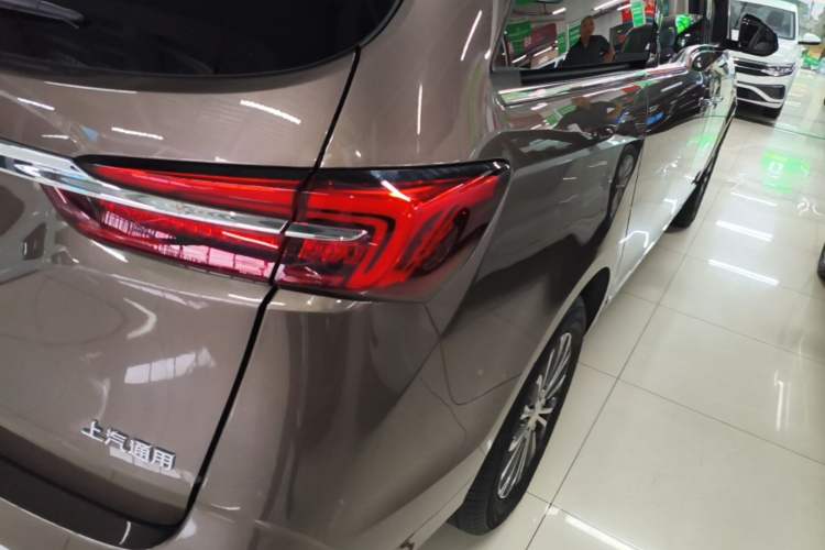 Used Buick GL8 2021 Land Cruiser Executive Class 652T Luxury Edition with Welfare Features Right Rear Taillight