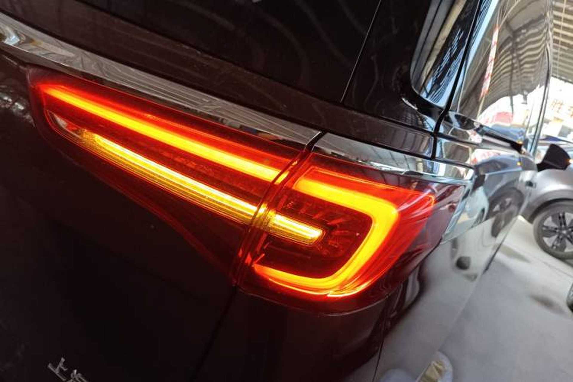 Used Buick GL8 2021 ES Land Cruiser 653T Luxury Edition Right Rear Taillight