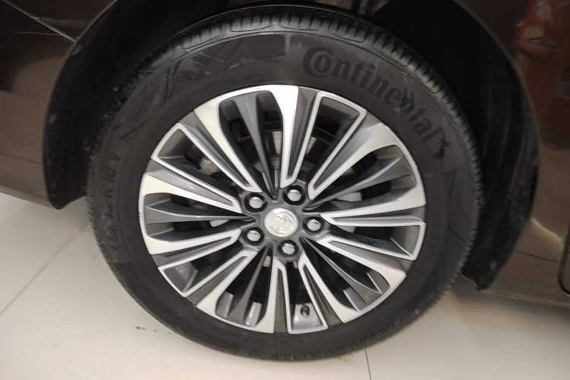 Used Buick GL8 2021 ES Landtrek 653T Luxury Model Right Rear Wheel Hub