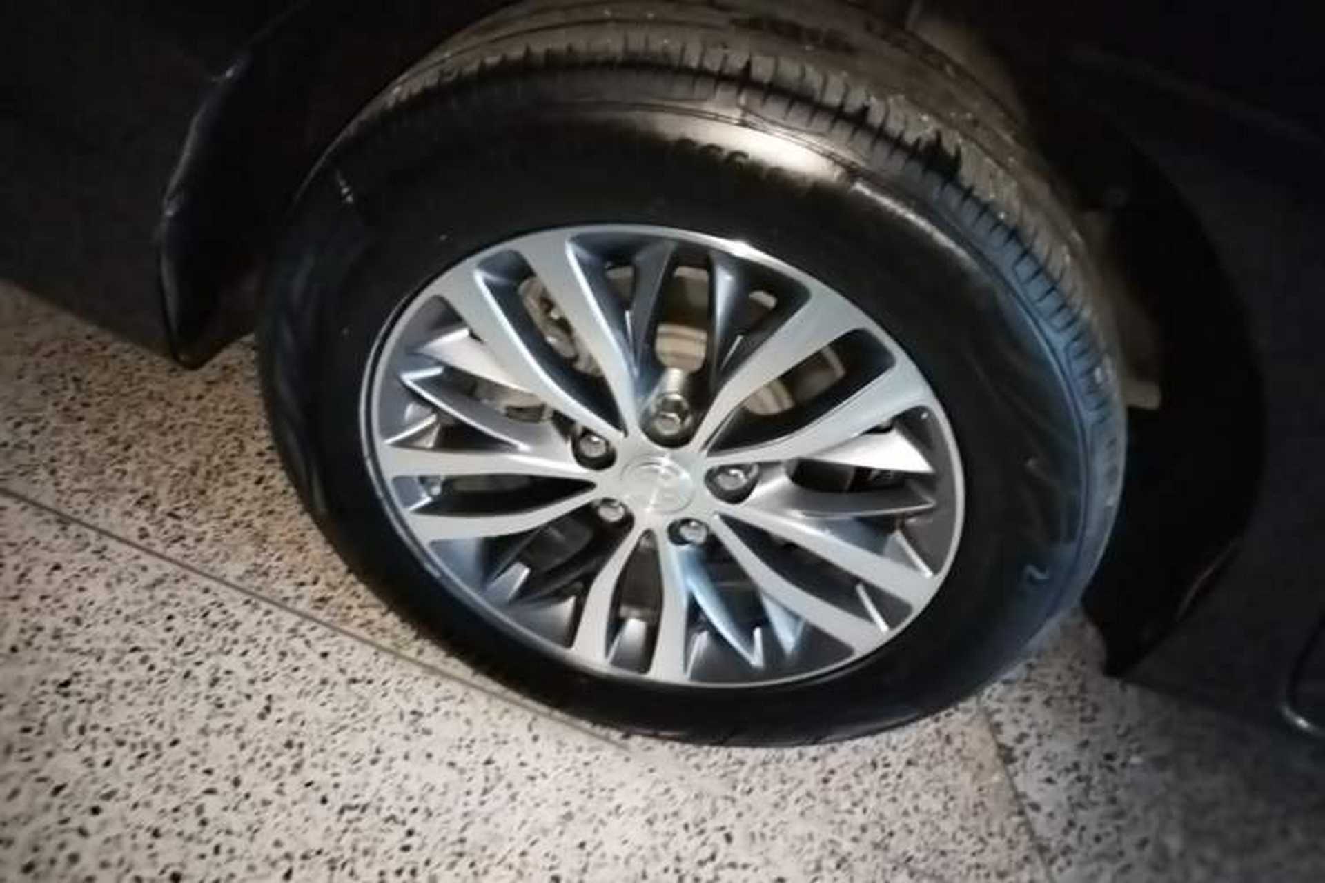 Used Buick GL8 2021 ES Land Cruiser 653T Luxury Edition Right Rear Wheel Hub