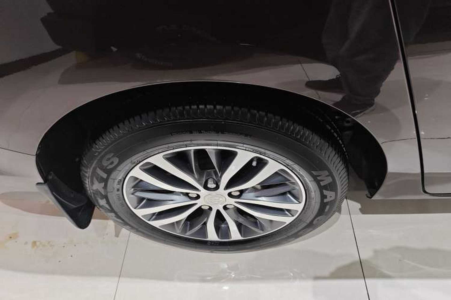 Used Buick GL8 2021 ES Land Cruiser 653T Luxury Edition Right Rear Wheel Hub