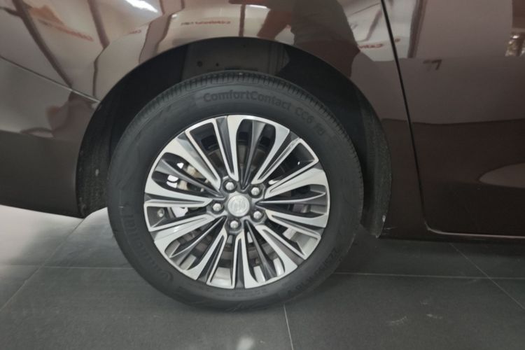 Used Buick GL8 2021 ES Landtrek 653T Luxury Model Right Rear Wheel Hub