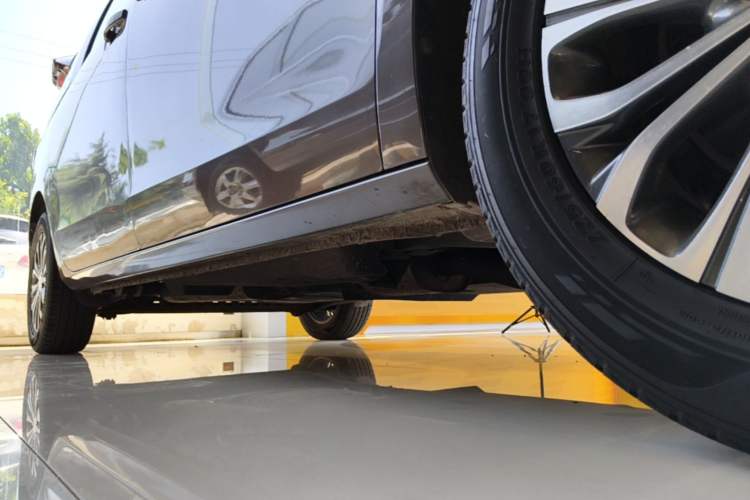Used Buick GL8 2021 Land Cruiser Executive Class 652T Comfort Model Right Side Sill
