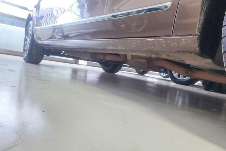Used Buick GL8 2021 Land Cruiser Executive Class 652T Luxury Model Right Side Sill