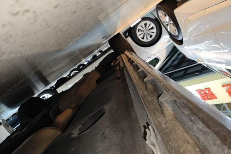 Used Buick GL8 2021 ES Land Cruiser 653T Luxury Edition Right Side Sill