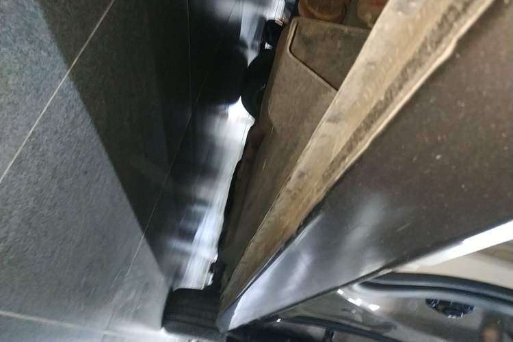 Used Buick GL8 2021 Land Cruiser Executive Class 652T Luxury Model Right Side Sill