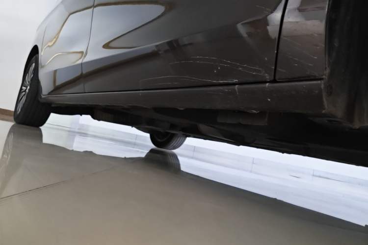 Used Buick GL8 2021 ES Landtrek 653T Luxury Model Right Side Sill