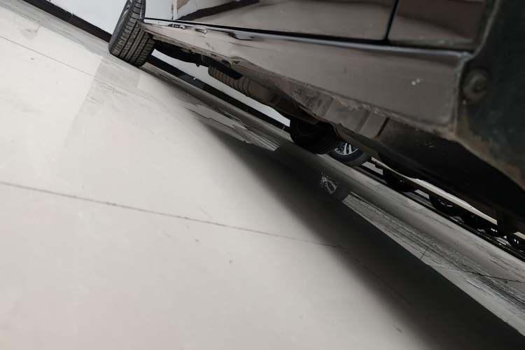Used Buick GL8 2021 ES Landtrek 653T Luxury Model Right Side Sill