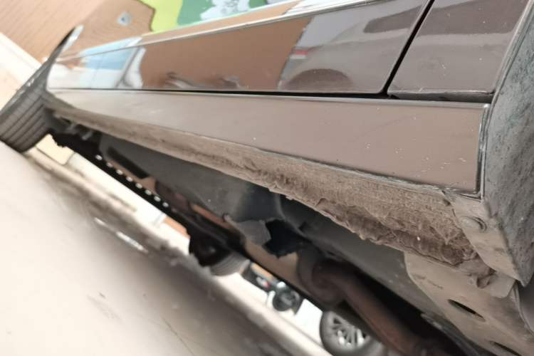 Used Buick GL8 2021 Land Cruiser Executive Class 652T Luxury Model Right Side Sill