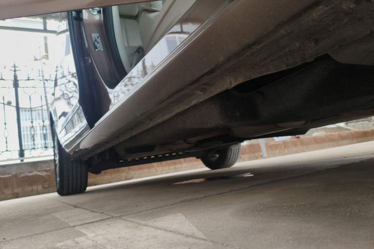 Used Buick GL8 2021 Land Cruiser Executive 652T Premium Model Right Side Sill