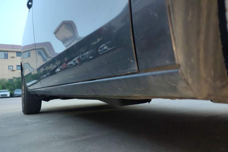 Used Buick GL8 2021 Land Cruiser Executive Class 652T Comfort Model Right Side Sill