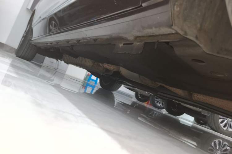 Used Buick GL8 2021 ES Land Cruiser 653T Flagship Model Right Side Sill