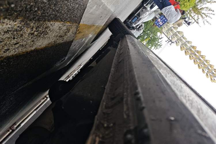 Used Buick GL8 2021 Land Cruiser Executive Class 652T Luxury Model Right Side Sill