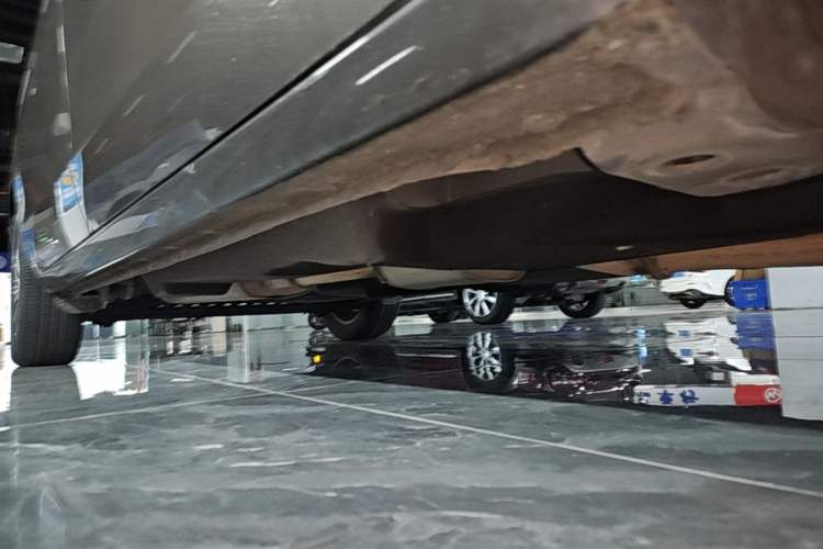 Used Buick GL8 2021 Land Cruiser Executive Class 652T Comfort Model Right Side Sill