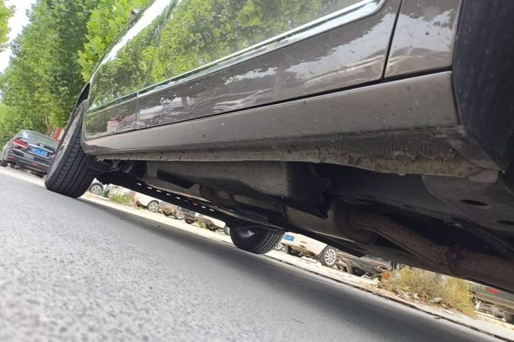 Used Buick GL8 2021 Land Cruiser Executive Class 652T Smart Luxury Model Right Side Sill