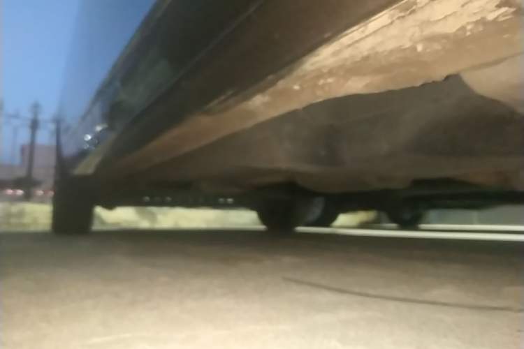 Used Buick GL8 2021 Land Cruiser Executive Class 652T Luxury Model Right Side Sill