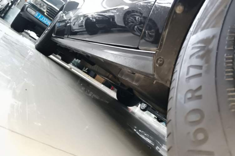Used Buick GL8 2021 ES Land Cruiser 653T Luxury Edition Right Side Sill