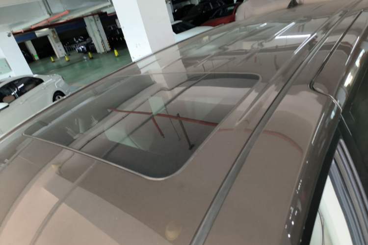Used Buick GL8 2021 Land Cruiser Executive Class 652T Luxury Model Roof