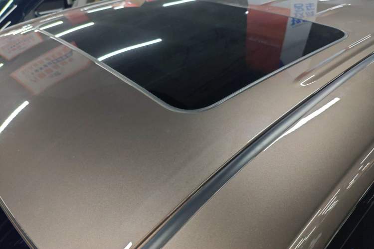 Used Buick GL8 2021 Land Cruiser Executive Class 652T Smart Luxury Model Roof