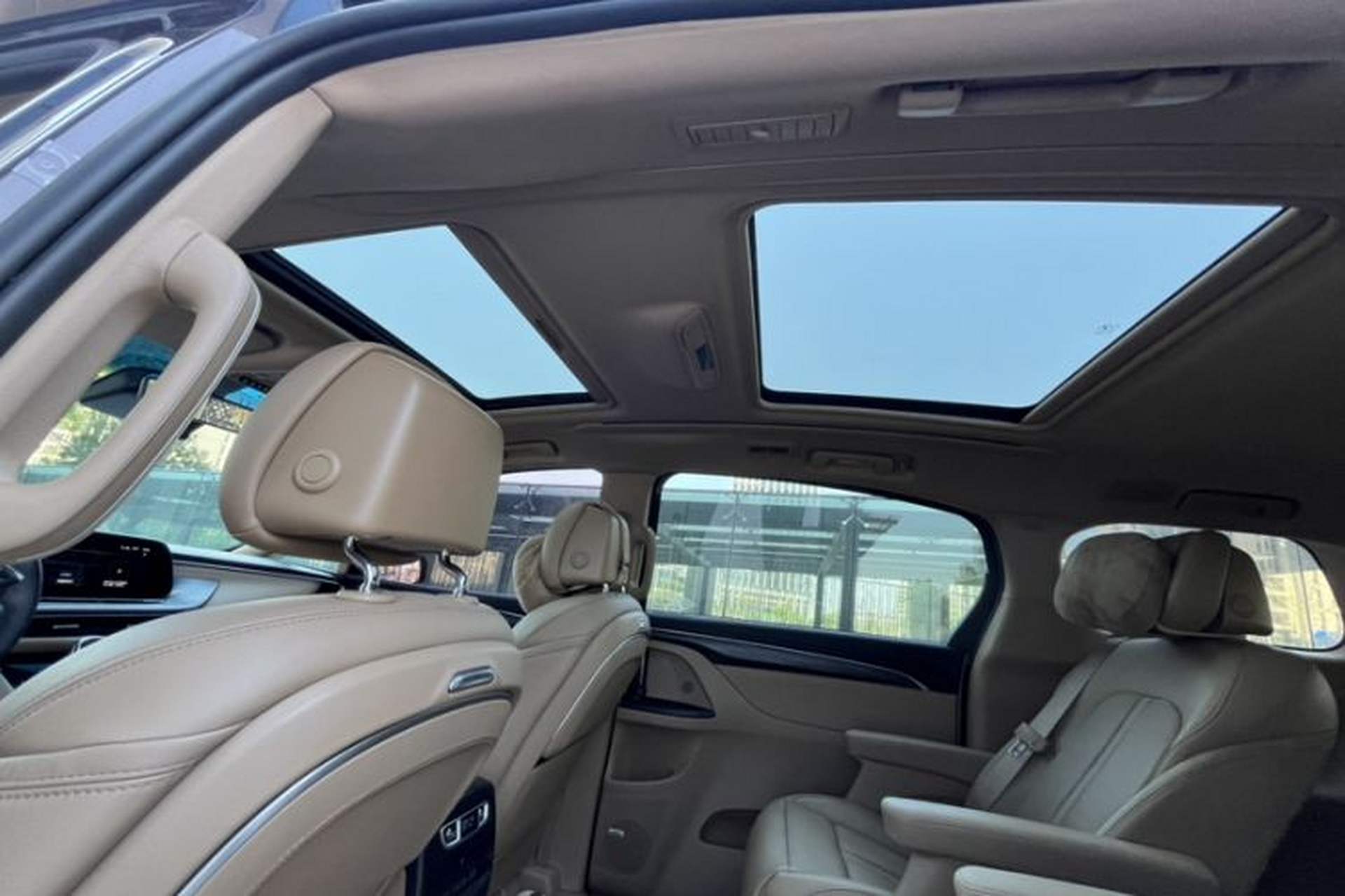 Used Buick GL8 2021 ES Land Cruiser 653T Flagship Model Roof