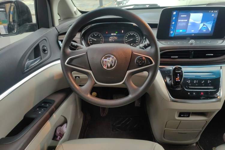 Used Buick GL8 2021 Land Cruiser Executive Class 652T Comfort Model Steering Wheel