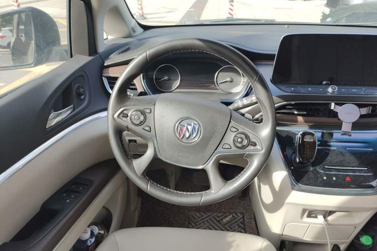 Used Buick GL8 2021 Land Cruiser Executive 652T Premium Model Steering Wheel