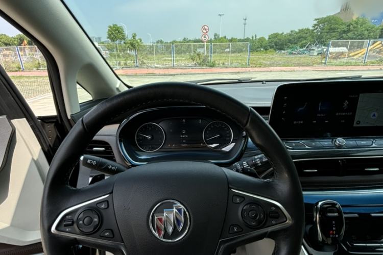 Used Buick GL8 2021 Land Cruiser Executive Class 652T Luxury Model Steering Wheel