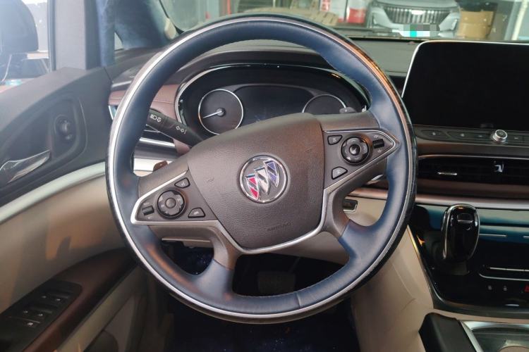 Used Buick GL8 2021 Land Cruiser Executive Class 652T Luxury Model Steering Wheel