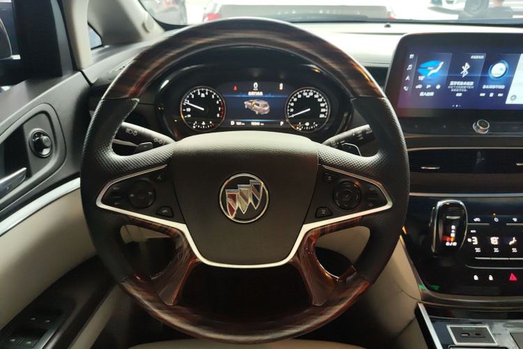 Used Buick GL8 2021 Land Cruiser Executive Class 652T Luxury Model Steering Wheel