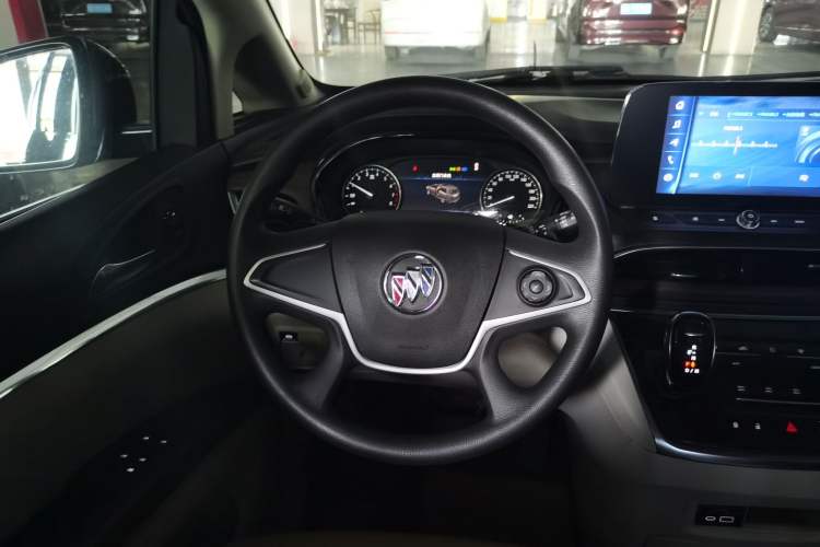Used Buick GL8 2021 Land Cruiser Executive Class 652T Comfort Model Steering Wheel