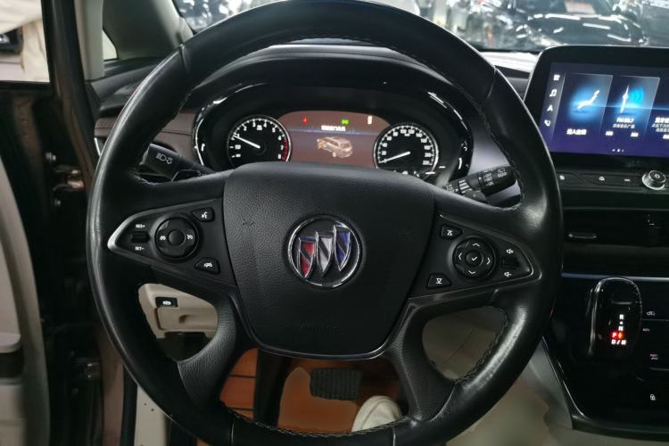 Used Buick GL8 2021 Land Cruiser Executive Class 652T Luxury Model Steering Wheel