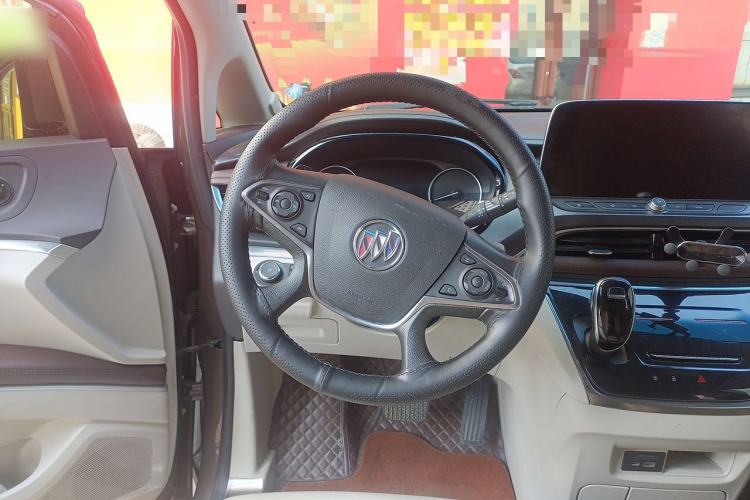 Used Buick GL8 2021 Land Cruiser Executive Class 652T Luxury Model Steering Wheel