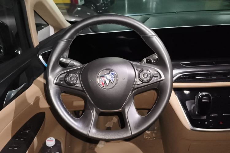 Used Buick GL8 2021 ES Land Cruiser 653T Flagship Model Steering Wheel