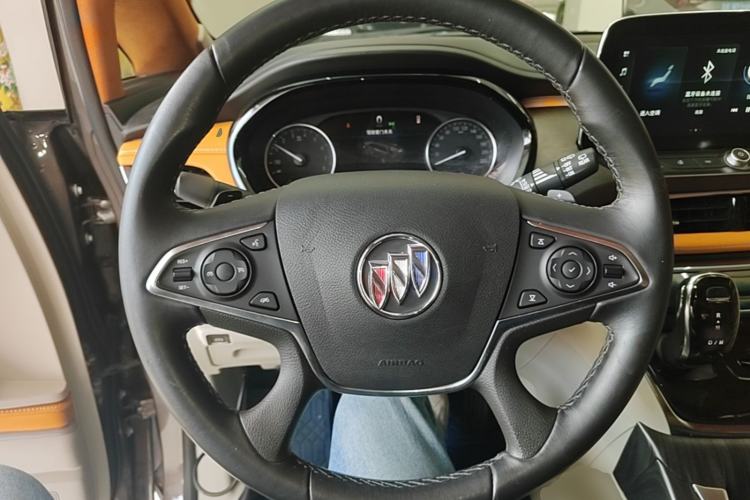 Used Buick GL8 2021 Land Cruiser Executive Class 652T Luxury Model Steering Wheel