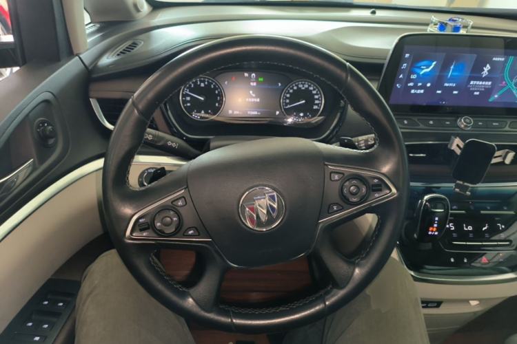 Used Buick GL8 2021 Land Cruiser Executive Class 652T Luxury Model Steering Wheel