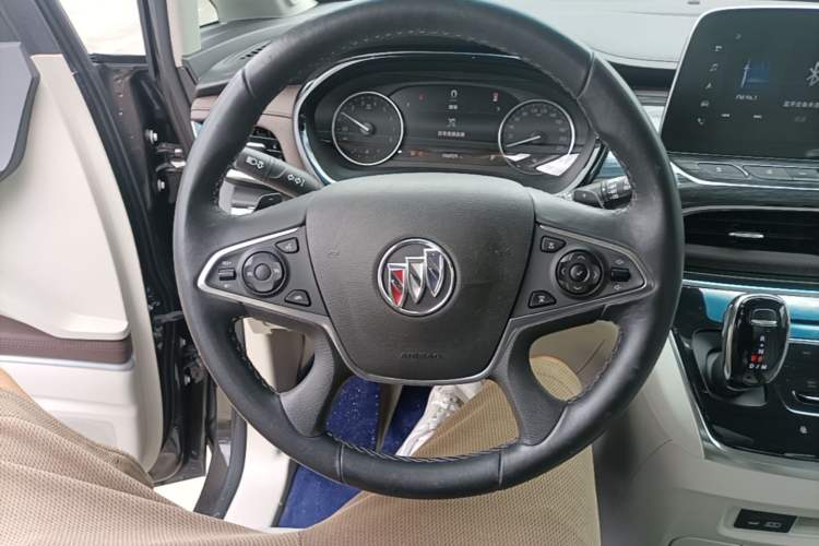 Used Buick GL8 2021 Land Cruiser Executive Class 652T Luxury Model Steering Wheel