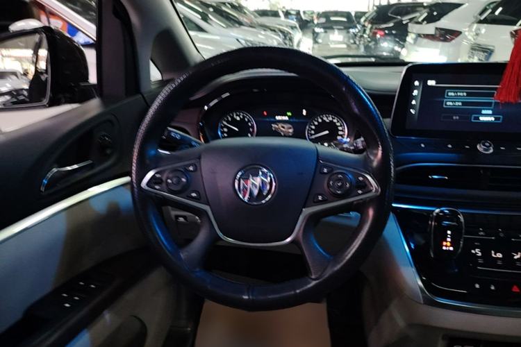 Used Buick GL8 2021 Land Cruiser Executive Class 652T Luxury Model Steering Wheel