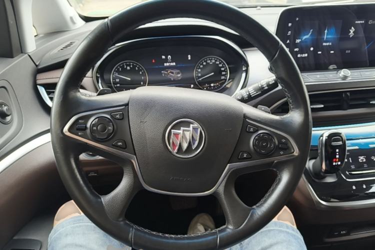 Used Buick GL8 2021 Land Cruiser Executive Class 652T Luxury Model Steering Wheel