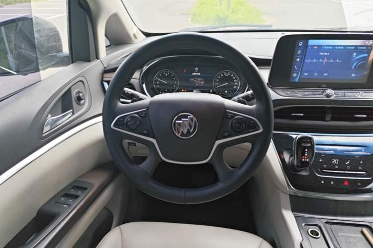 Used Buick GL8 2021 Land Cruiser Executive Class 652T Comfort Model Steering Wheel