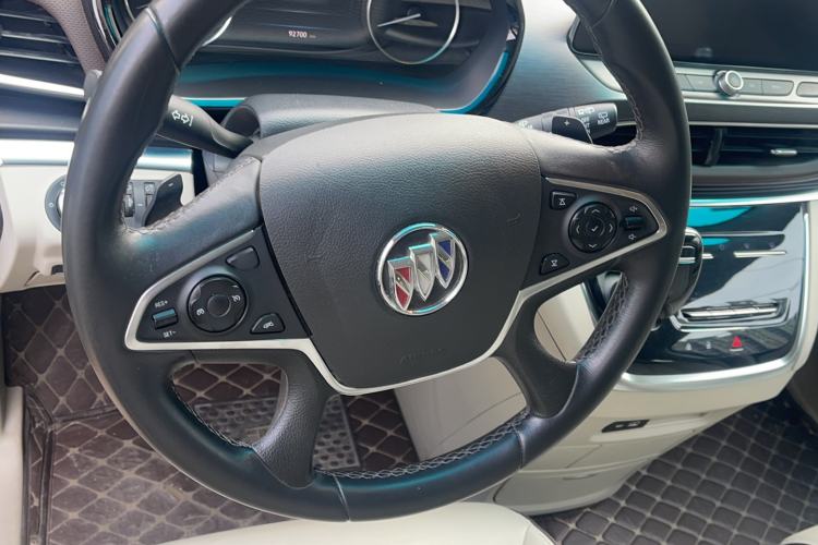 Used Buick GL8 2021 Land Cruiser Executive Class 652T Luxury Model Steering Wheel