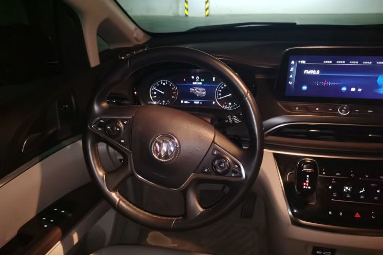 Used Buick GL8 2021 Land Cruiser Executive Class 652T Luxury Model Steering Wheel
