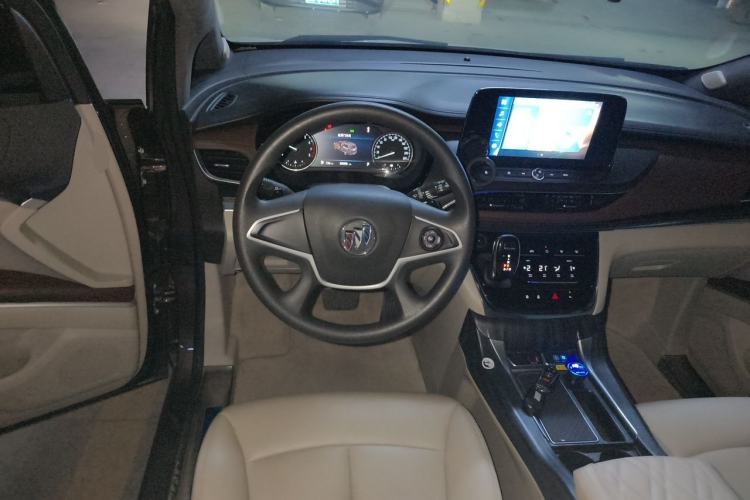 Used Buick GL8 2021 Land Cruiser Executive Class 652T Comfort Model Steering Wheel