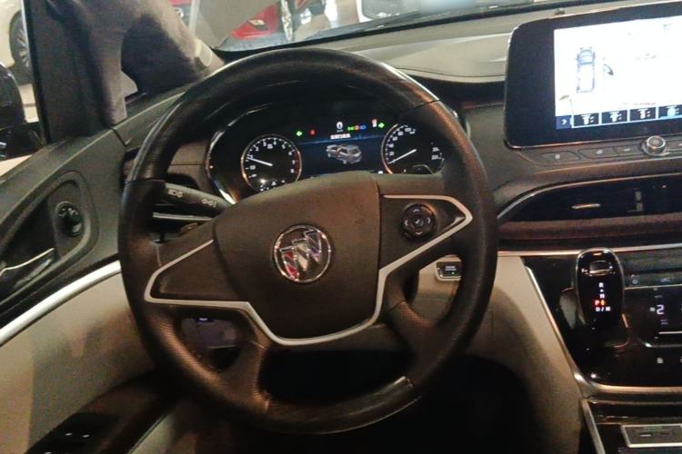 Used Buick GL8 2021 Land Cruiser Executive Class 652T Comfort Model Steering Wheel