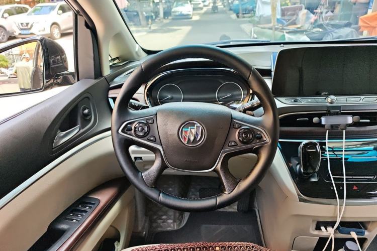 Used Buick GL8 2021 Land Cruiser Executive Class 652T Smart Luxury Model Steering Wheel