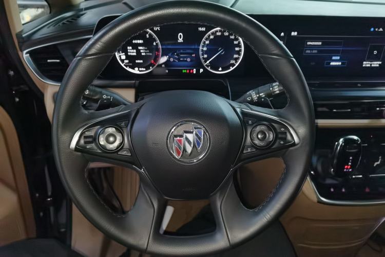 Used Buick GL8 2021 ES Land Cruiser 653T Luxury Edition Steering Wheel