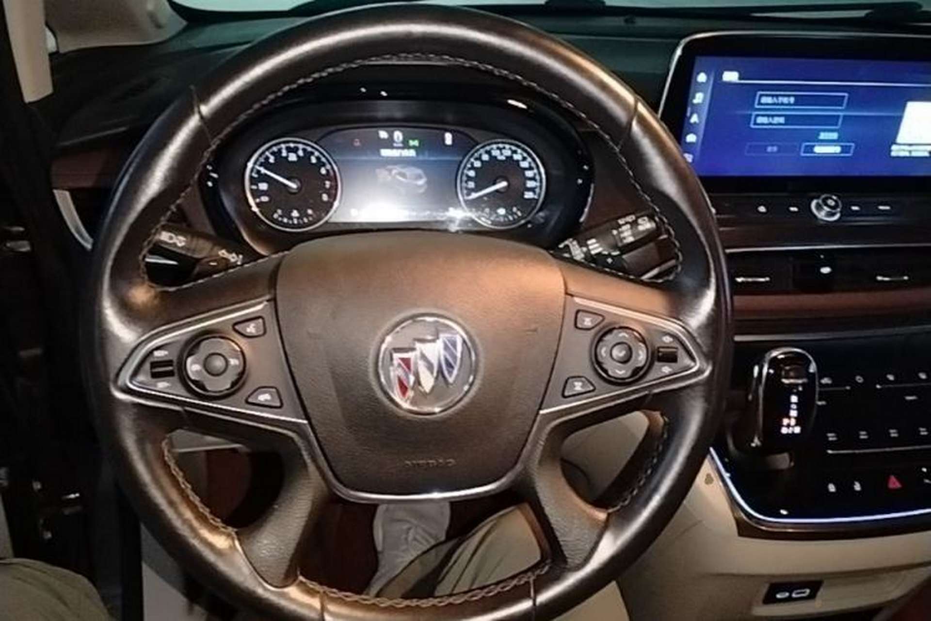 Used Buick GL8 2021 Land Cruiser Executive 652T Premium Model Steering Wheel