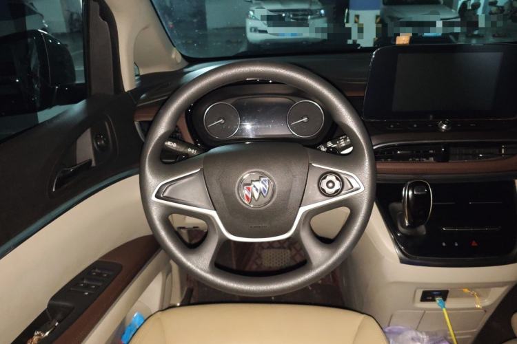 Used Buick GL8 2021 Land Cruiser Executive Class 652T Comfort Model Steering Wheel